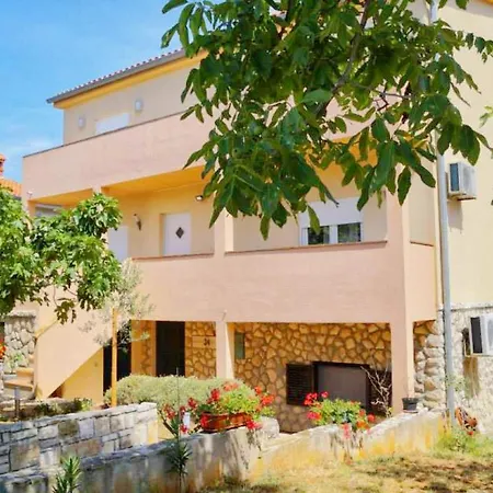 Apartman Leni *